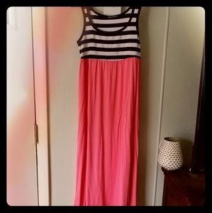 Maternity maxi dress